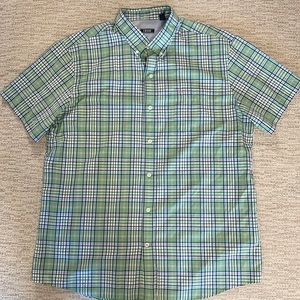 Men’s XL IZOD short sleeve button down shirt